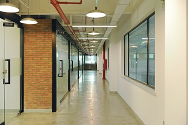 LA CHINE Shanghai Zhilian Precision Machinery Co., Ltd.